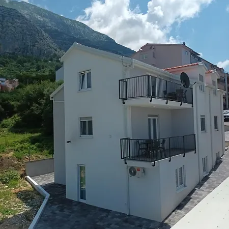 Tolj Makarska