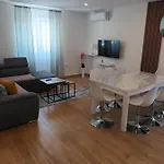 Tolj Apartment Makarska
